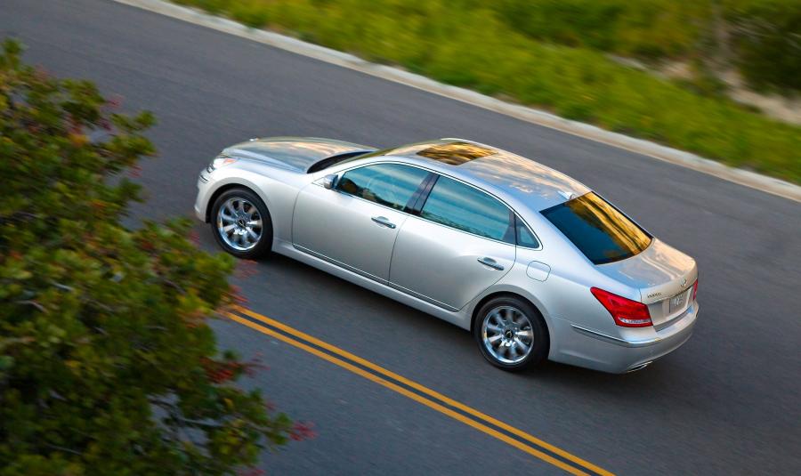  Hyundai Equus 2011 года  (фото 3 из 21)